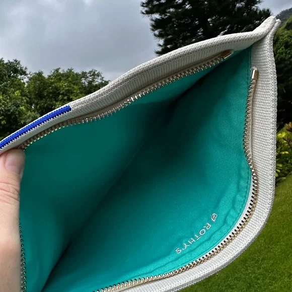 Rothy’s marine-inspired wristlet - Picture 6 of 8